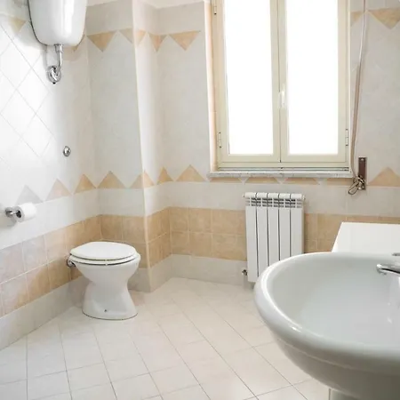 Lamezia Terme In Centro Lägenhet