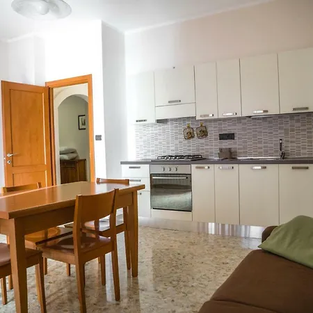 Lamezia Terme In Centro Lägenhet *